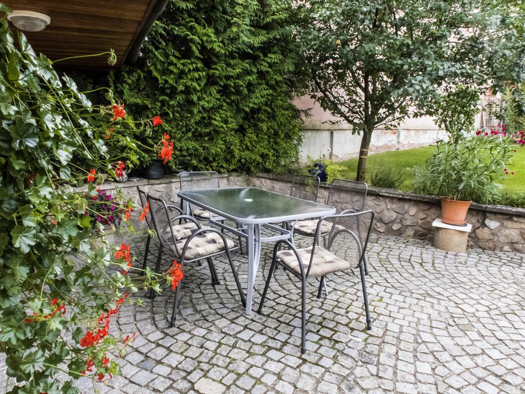 Apartment Livi Микулов Екстериор снимка